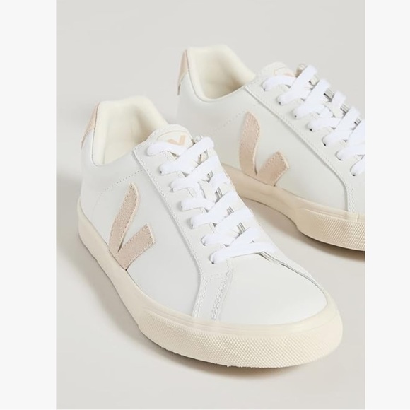 Veja Shoes - Veja women’s Esplar Logo Sneaker